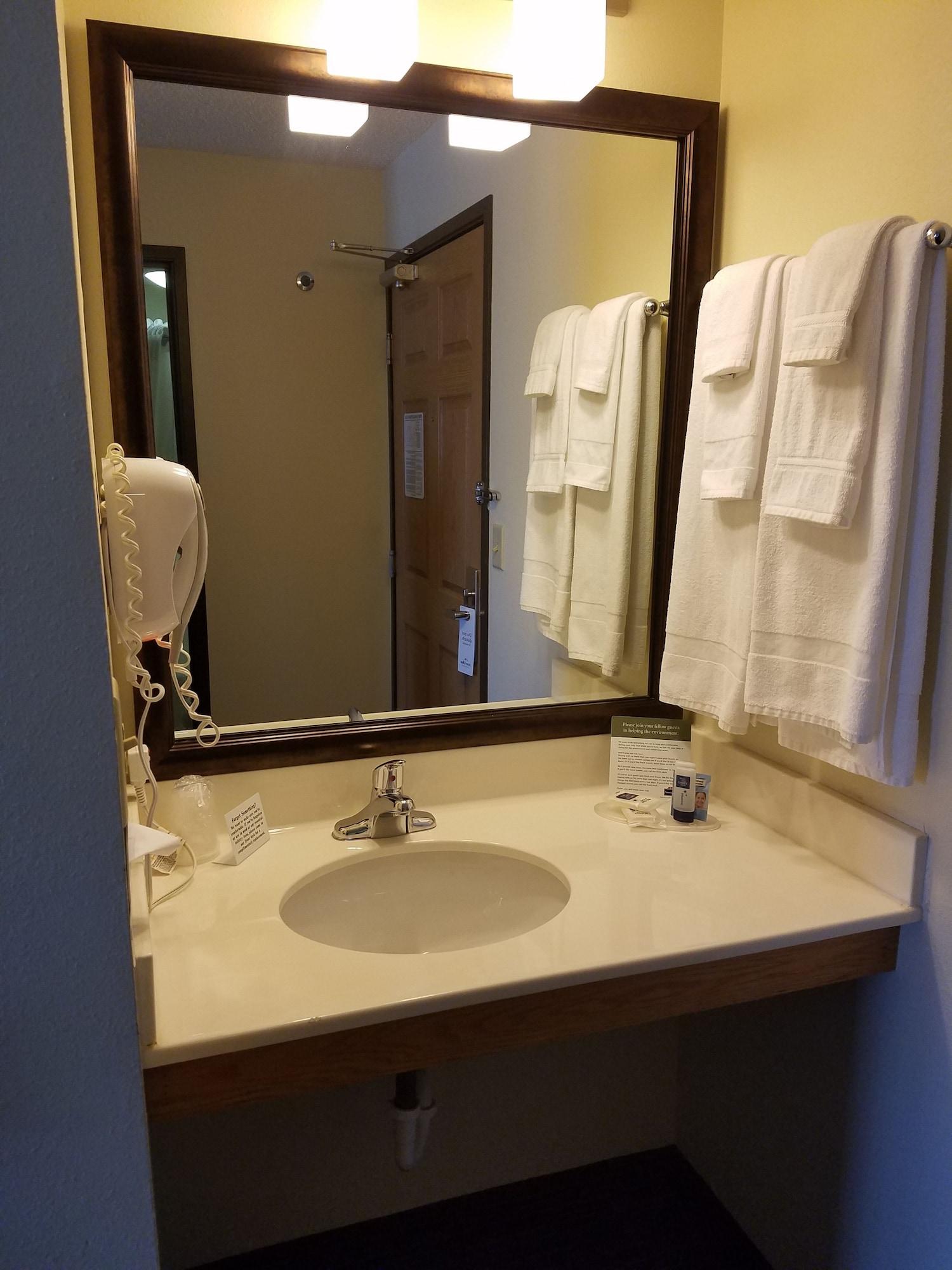 Americinn By Wyndham Rice Lake Экстерьер фото