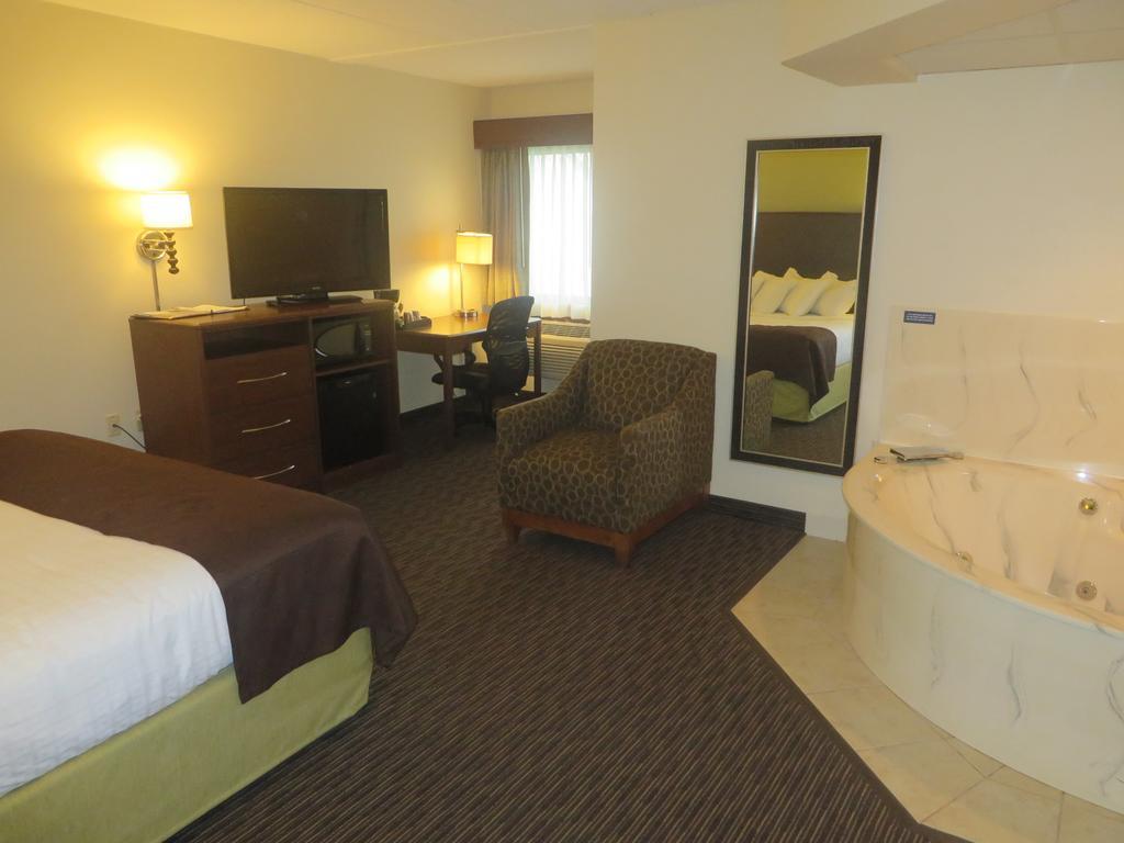 Americinn By Wyndham Rice Lake Экстерьер фото
