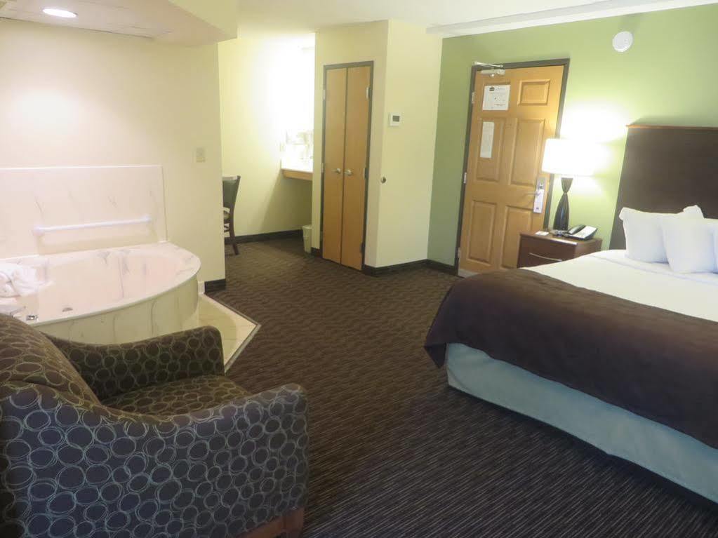 Americinn By Wyndham Rice Lake Экстерьер фото